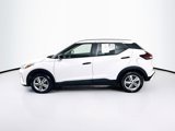 Used 2022 Nissan Kicks S image 4