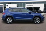 Used 2022 Volkswagen Taos SE w/ Panoramic Sunroof Package image 3