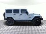 Used 2014 Jeep Wrangler Unlimited Sahara image 3