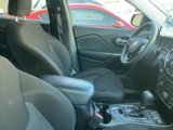 Used 2021 Jeep Cherokee Latitude image 3