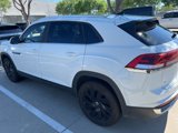 Used 2024 Volkswagen Atlas Cross Sport SE w/ Panoramic Sunroof Package image 4