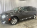 Used 2017 Chrysler Pacifica Touring-L image 4