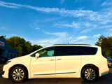 Used 2018 Chrysler Pacifica Touring-L image 4