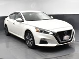 Used 2021 Nissan Altima 2.5 SV image 2