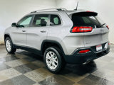 Used 2017 Jeep Cherokee Latitude w/ Comfort/Convenience Group image 4