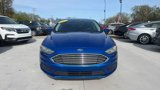 Used 2017 Ford Fusion SE w/ Fusion SE Technology Package image 2