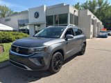 Certified 2024 Volkswagen Taos SE image 2