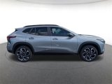 New 2025 Chevrolet Trax RS image 2
