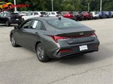 Used 2024 Hyundai Elantra SEL image 3