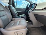 Used 2018 Toyota Sienna XLE image 5