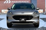 Used 2021 Ford Escape SE image 2