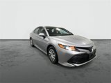 Used 2019 Toyota Camry LE image 3