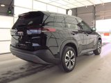 Used 2021 Nissan Rogue SV image 2