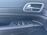 Certified 2022 Jeep Grand Cherokee Laredo X image 2
