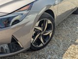 Used 2023 Hyundai Elantra Limited image 3