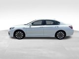 Used 2017 Honda Accord Touring image 2