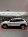 Used 2016 Jeep Cherokee Limited image 3