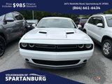 Used 2015 Dodge Challenger SXT image 2