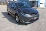 Used 2017 Chrysler Pacifica Touring-L Plus image 4