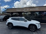 Used 2025 Chevrolet Trax RS w/ Sunroof Package image 2