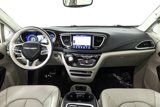Used 2018 Chrysler Pacifica Limited image 3
