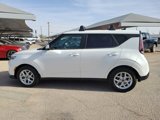 Used 2023 Kia Soul LX w/ LX Technology Package image 3