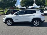 New 2025 Jeep Compass Latitude image 2