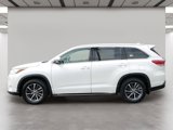 Used 2017 Toyota Highlander XLE image 3