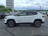 Certified 2022 Jeep Compass Limited image 2