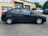 Used 2012 Hyundai Accent GLS image 2