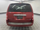 Used 2010 Chrysler Town & Country Touring image 4