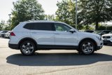 Used 2018 Volkswagen Tiguan SEL Premium w/ 3rd Row Seat Package image 3