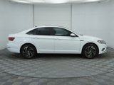 Used 2019 Volkswagen Jetta SEL Premium image 4