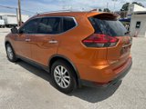 Used 2017 Nissan Rogue SV image 5