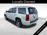 Used 2011 Cadillac Escalade Premium image 3