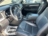 Used 2016 Toyota Highlander XLE image 4