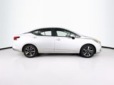 Used 2022 Nissan Versa SV image 2