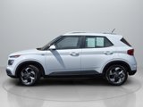 Certified 2025 Hyundai Venue SEL image 4