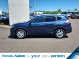 Used 2016 Nissan Rogue SV image 3