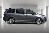 Used 2018 Toyota Sienna XLE image 3