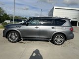 Used 2017 INFINITI QX80 4WD w/ Deluxe Technology Package image 2