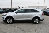 Used 2019 Kia Sorento LX image 3