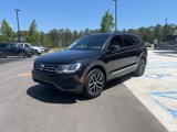 Used 2021 Volkswagen Tiguan SE image 2