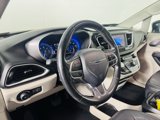 Used 2020 Chrysler Pacifica Touring-L image 6