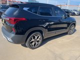 Used 2021 Kia Seltos EX image 3