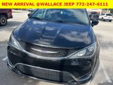 Used 2020 Chrysler Pacifica Touring-L Plus image 2