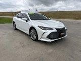 Used 2020 Toyota Avalon Limited image 4