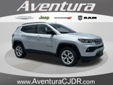 New 2025 Jeep Compass Latitude image 1