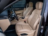 Certified 2022 Porsche Cayenne Platinum Edition image 5