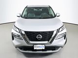 Used 2023 Nissan Rogue SV image 2
